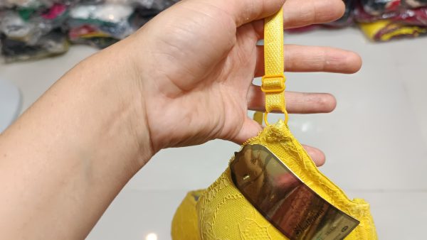 ست شورت وسوتین جکدار رنگ زرد - Image 6